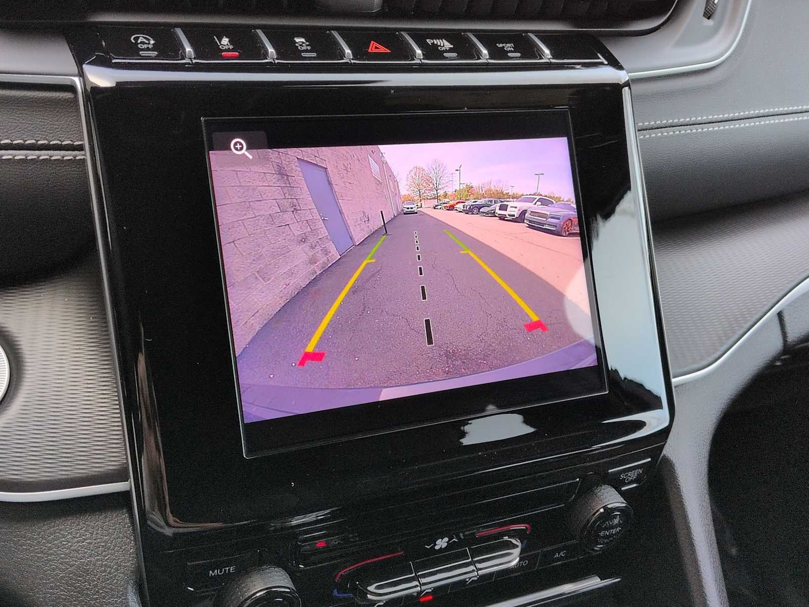 Thumbnail: 2025 Jeep Grand Cherokee - 31