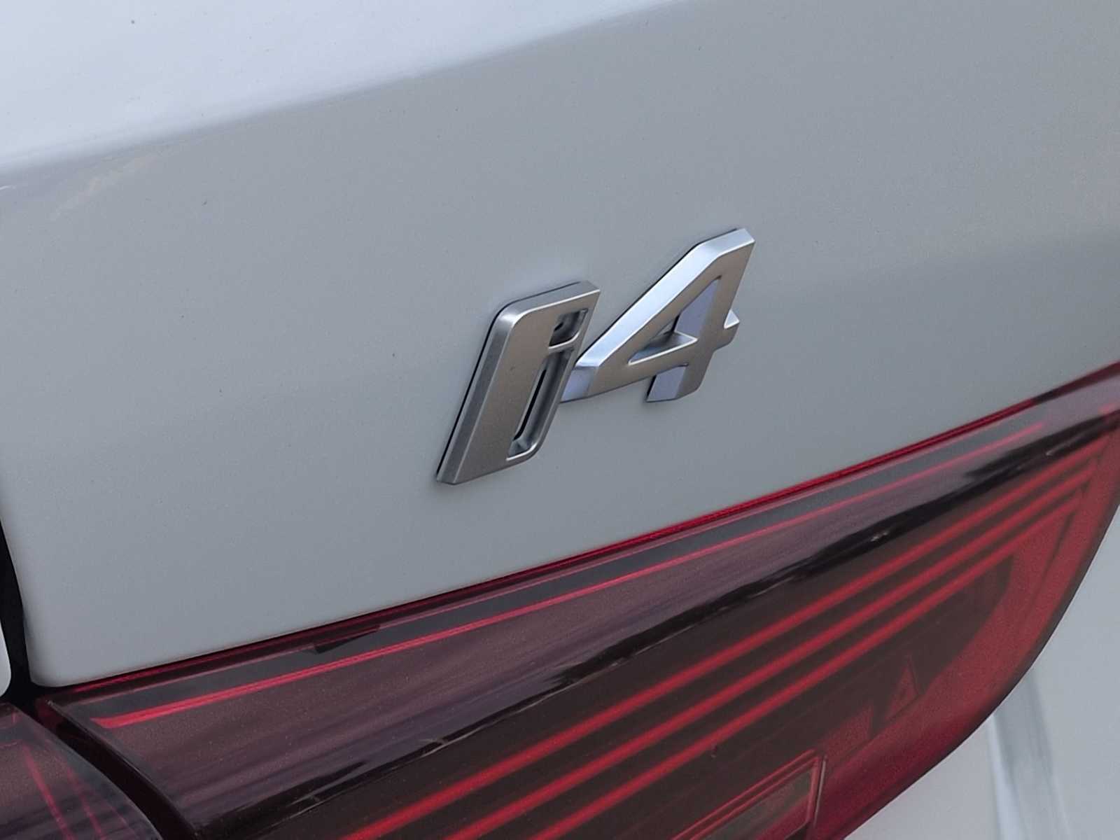 Thumbnail: 2026 BMW i4 - 13