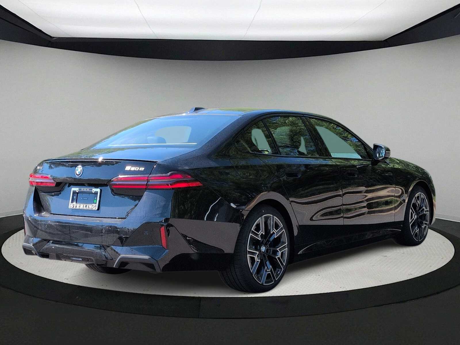 Thumbnail: 2027 BMW 5 Series - 8