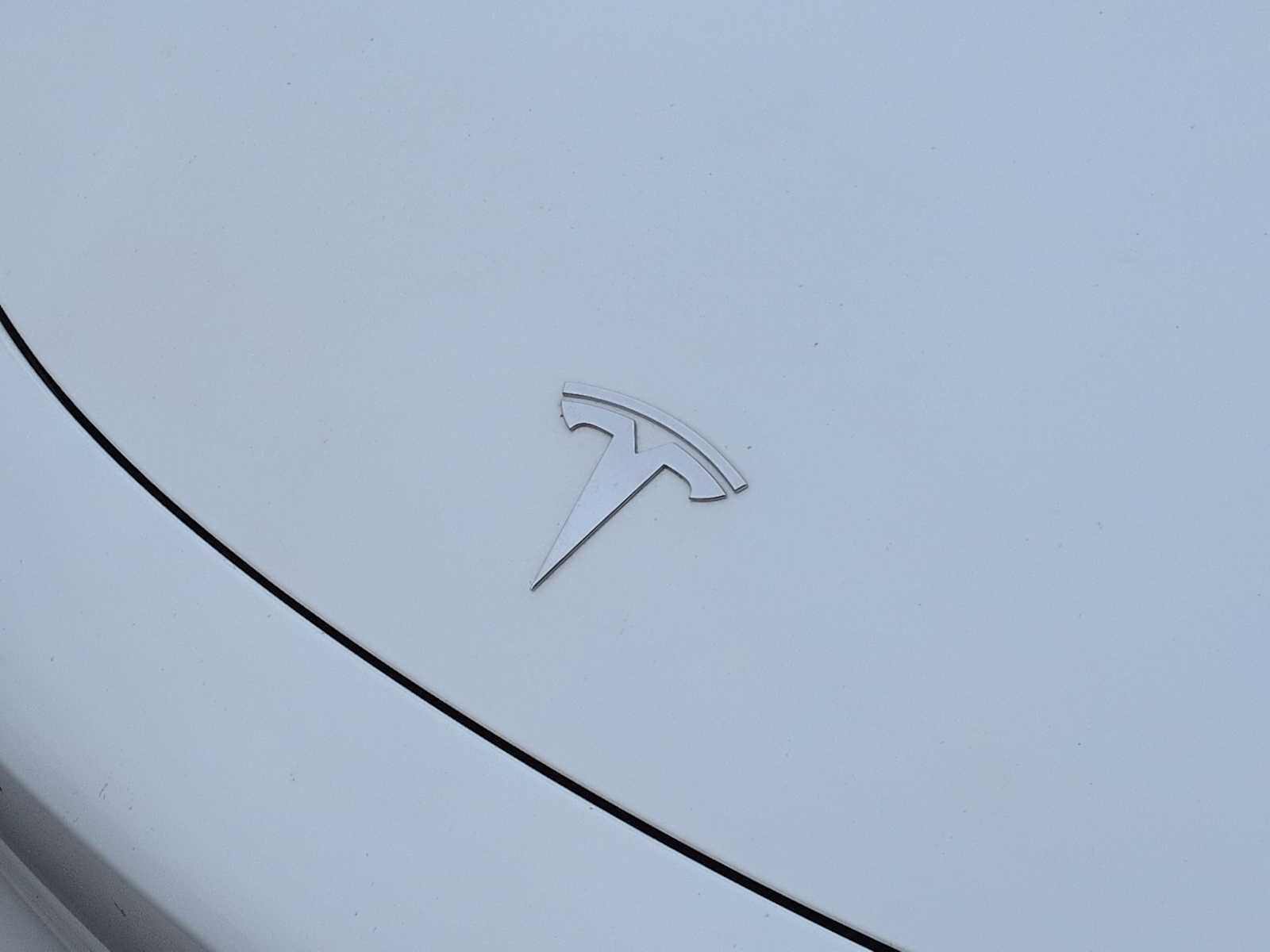 Thumbnail: 2023 Tesla Model 3 - 12