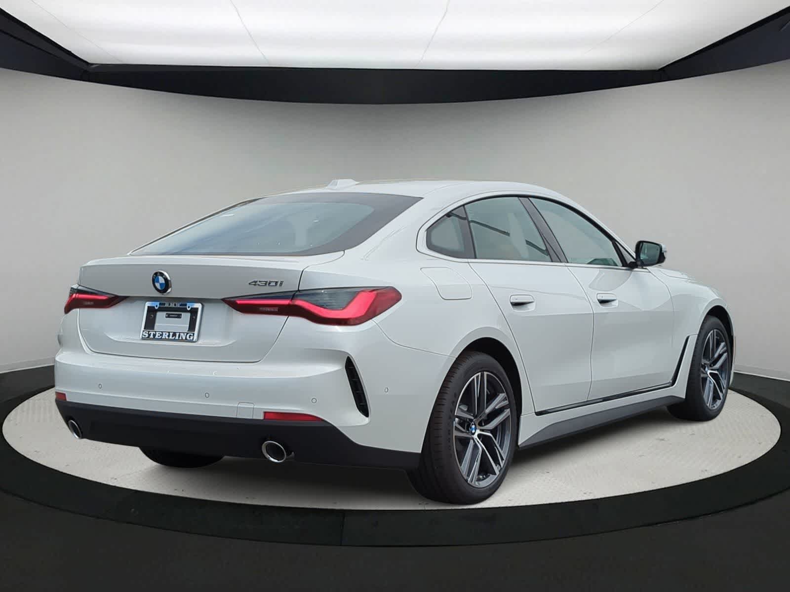 Thumbnail: 2025 BMW 4 Series - 8