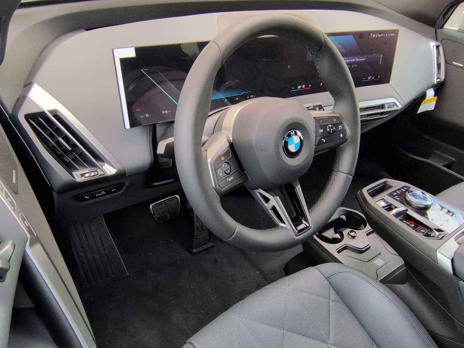 Thumbnail: 2026 BMW iX - 10