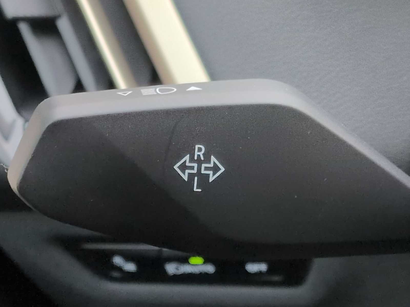 Thumbnail: 2025 BMW iX - 28