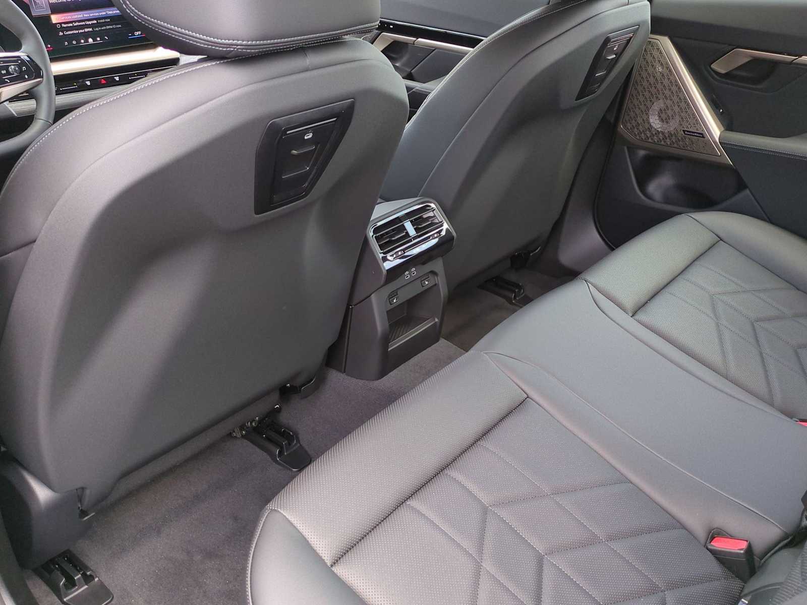 Thumbnail: 2025 BMW 5 Series - 18