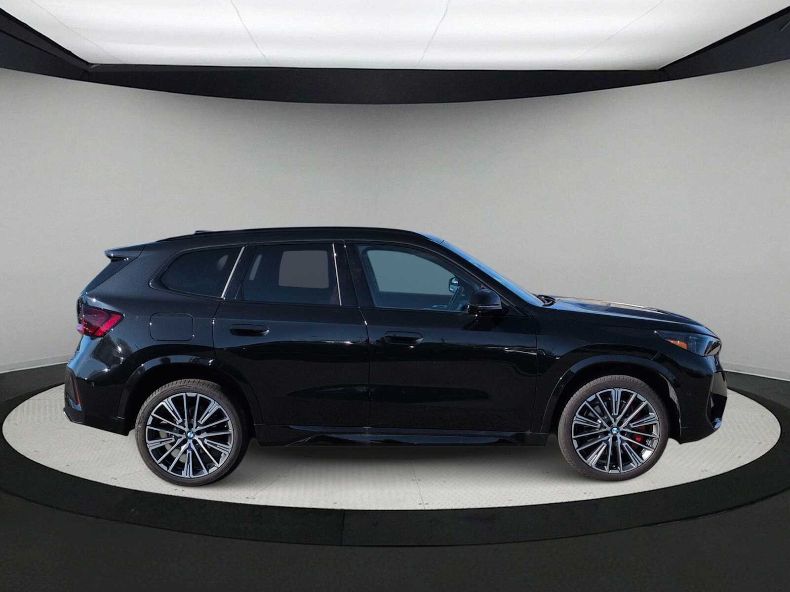 Thumbnail: 2025 BMW X1 - 8