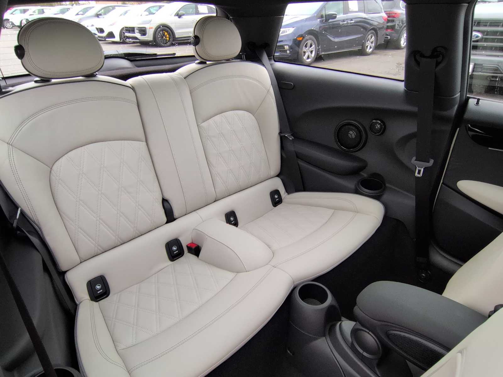 Thumbnail: 2023 MINI Cooper Hardtop - 22