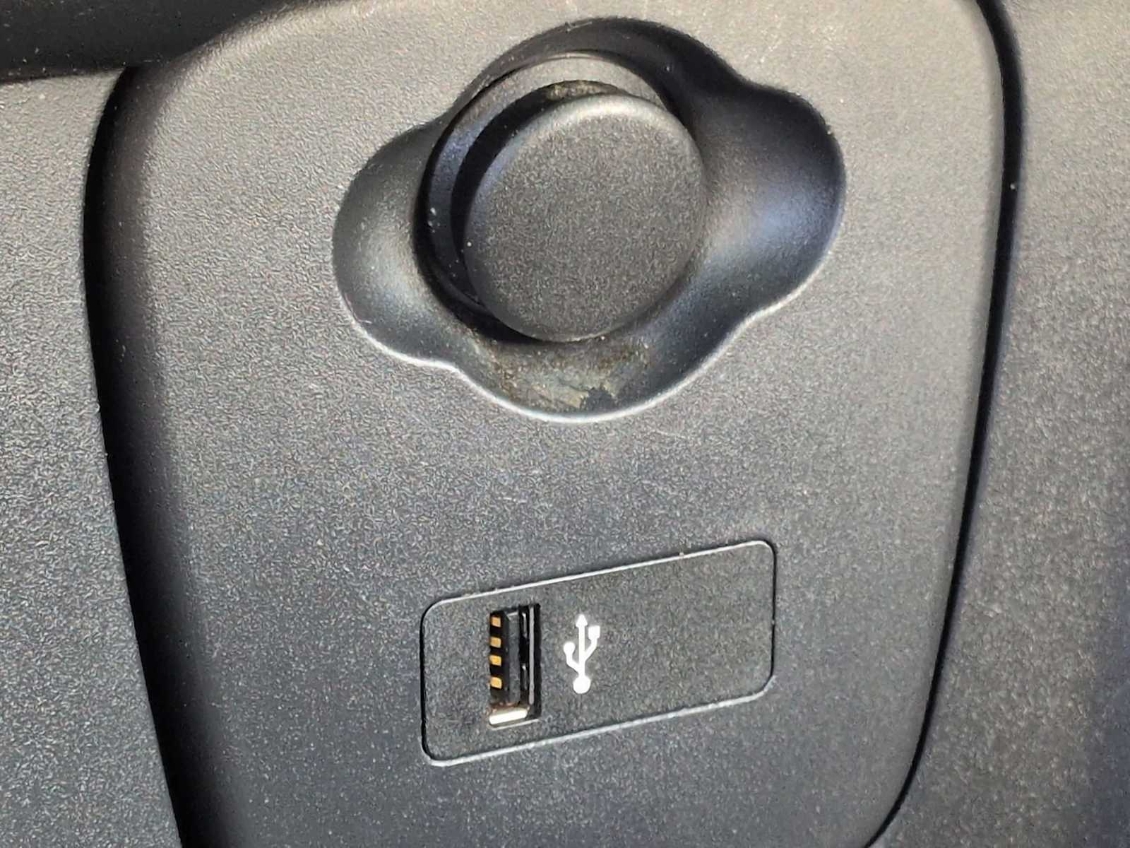 Thumbnail: 2019 MINI Cooper Hardtop - 32