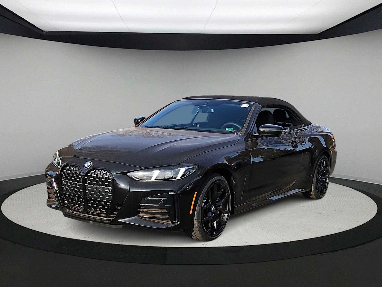 Thumbnail: 2026 BMW 4 Series - 4