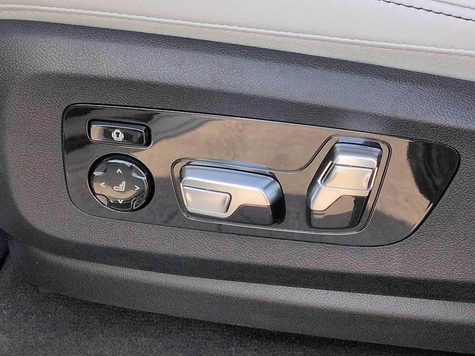 Thumbnail: 2026 BMW X5 - 18