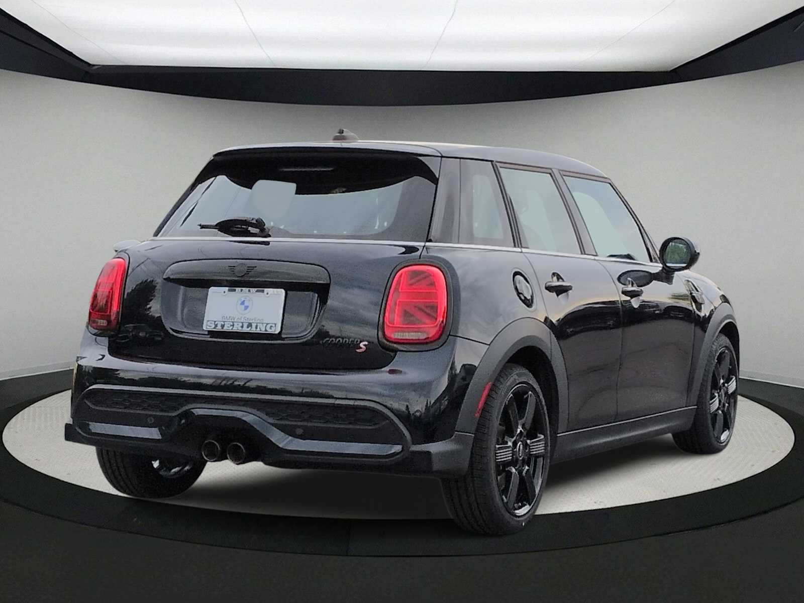 Thumbnail: 2024 MINI Cooper Hardtop - 8