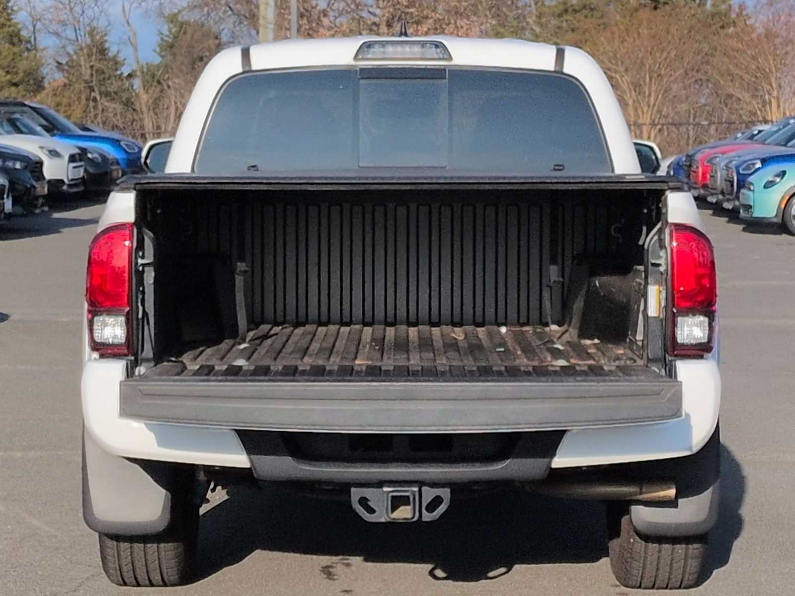 Thumbnail: 2019 Toyota Tacoma - 32