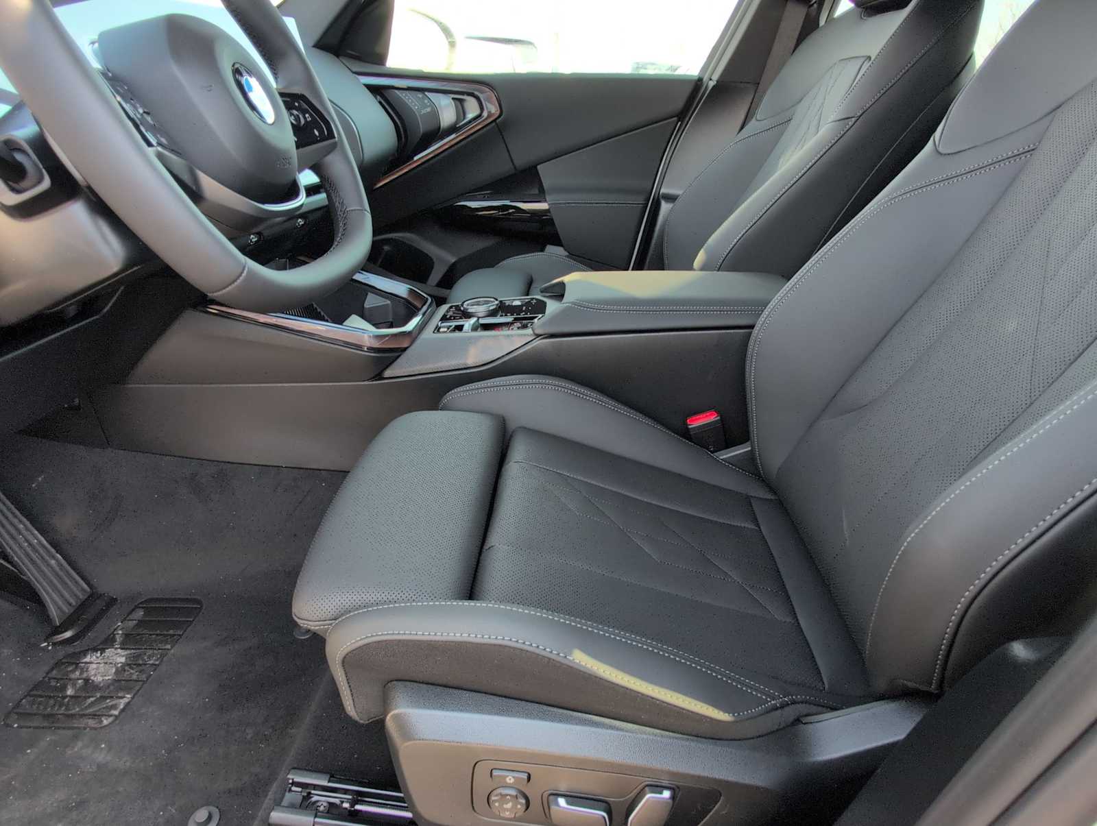 Thumbnail: 2026 BMW X3 - 16