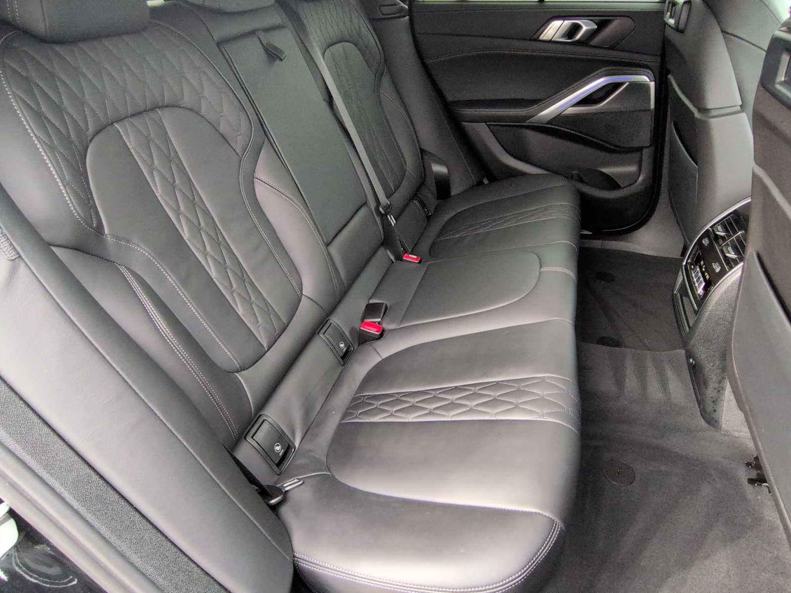 Thumbnail: 2023 BMW X6 - 21