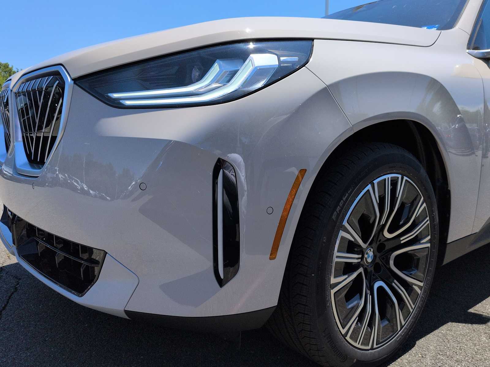 Thumbnail: 2026 BMW X3 - 11
