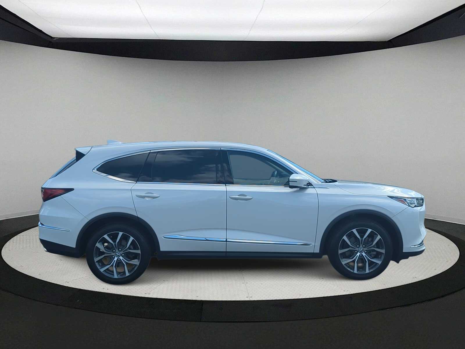 Thumbnail: 2023 Acura MDX - 9