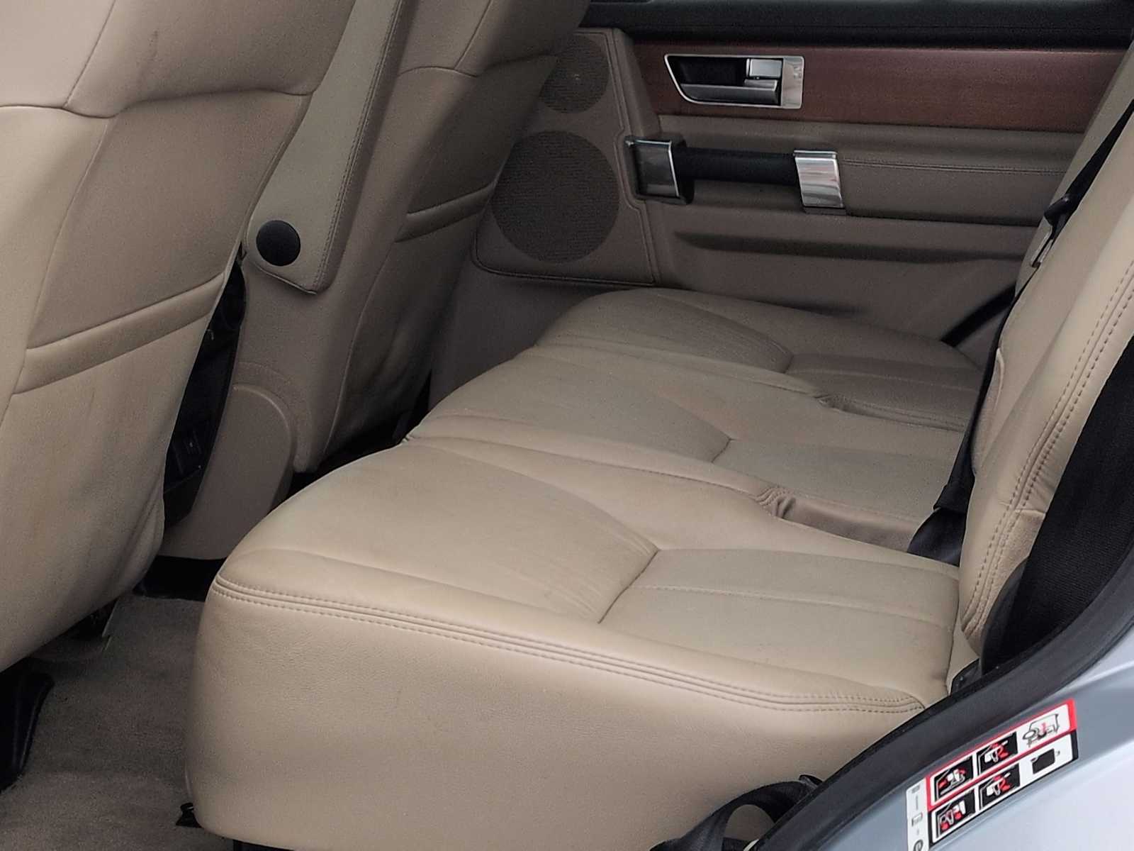 Thumbnail: 2014 Land Rover LR4 - 21