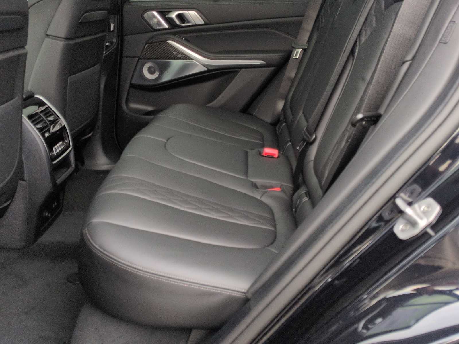 Thumbnail: 2026 BMW X5 - 21