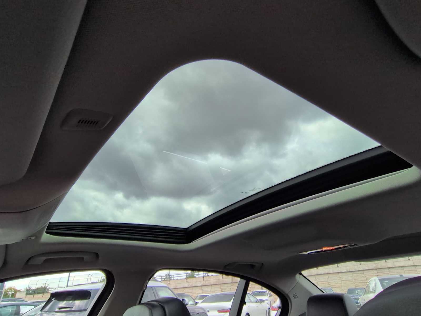 Thumbnail: 2014 BMW 5 Series - 20
