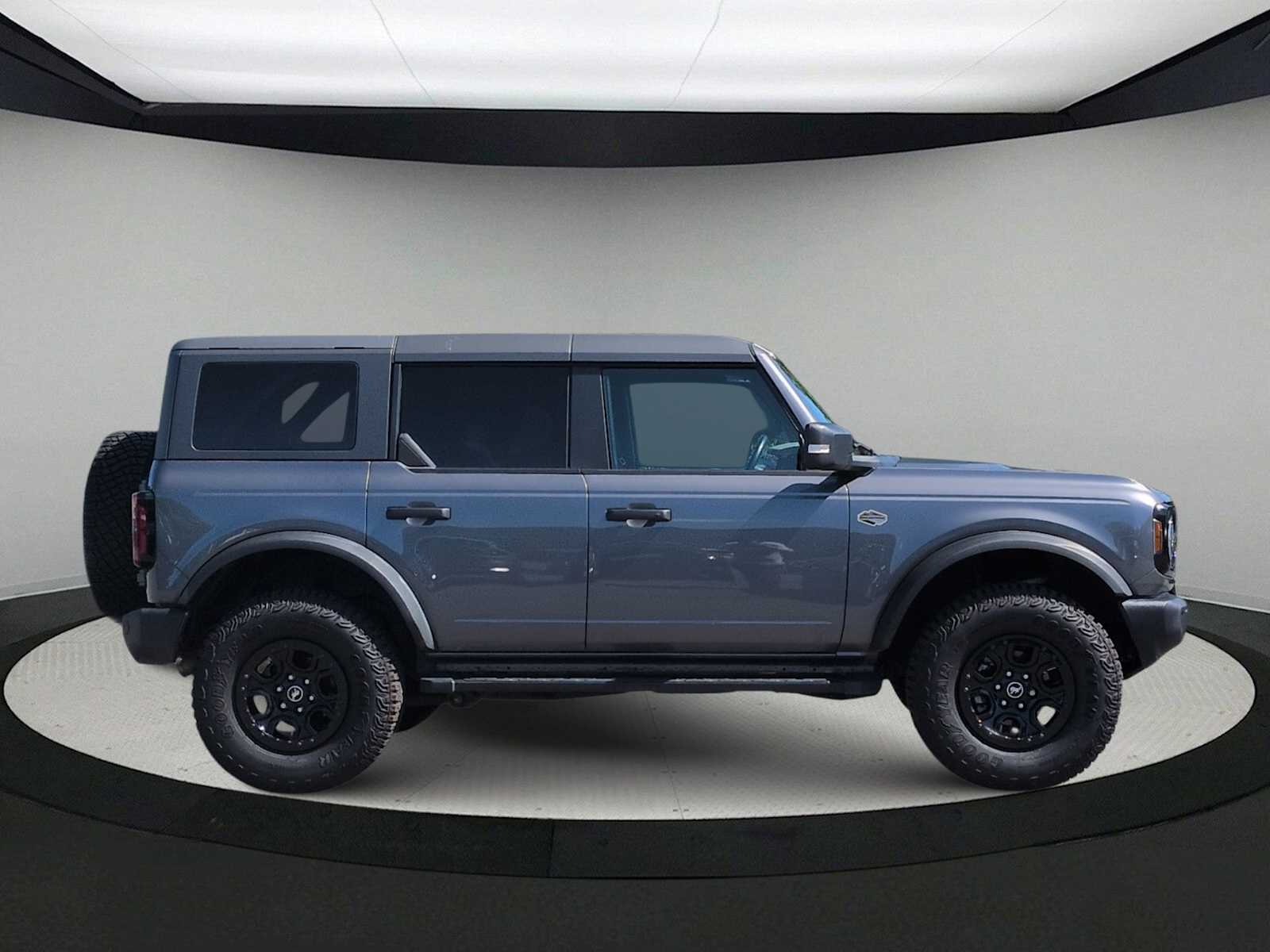Thumbnail: 2022 Ford Bronco - 9