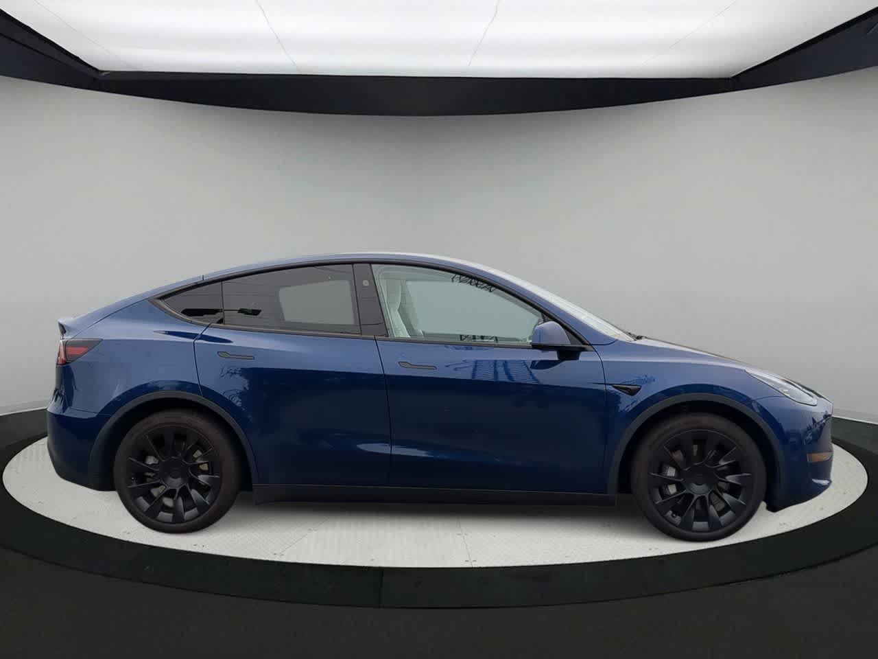 Thumbnail: 2023 Tesla Model Y - 9