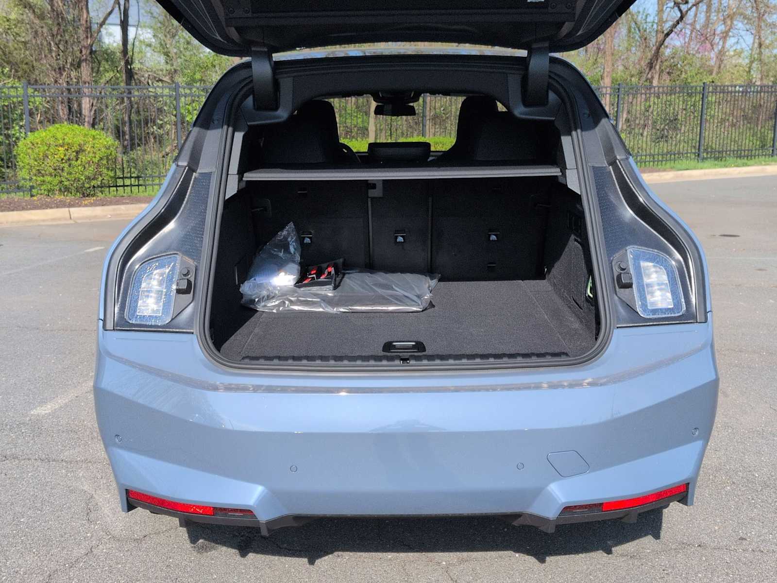 Thumbnail: 2026 BMW iX - 35