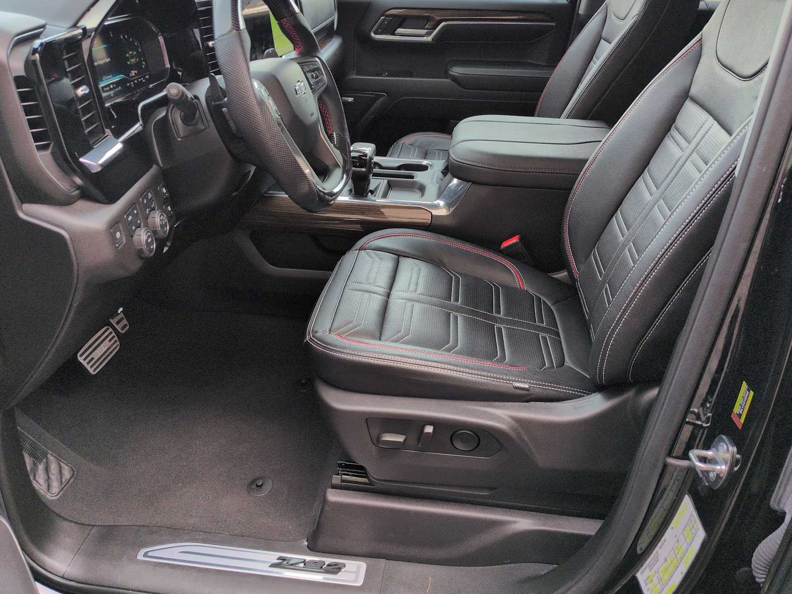 Thumbnail: 2024 Chevrolet Silverado 1500 - 18