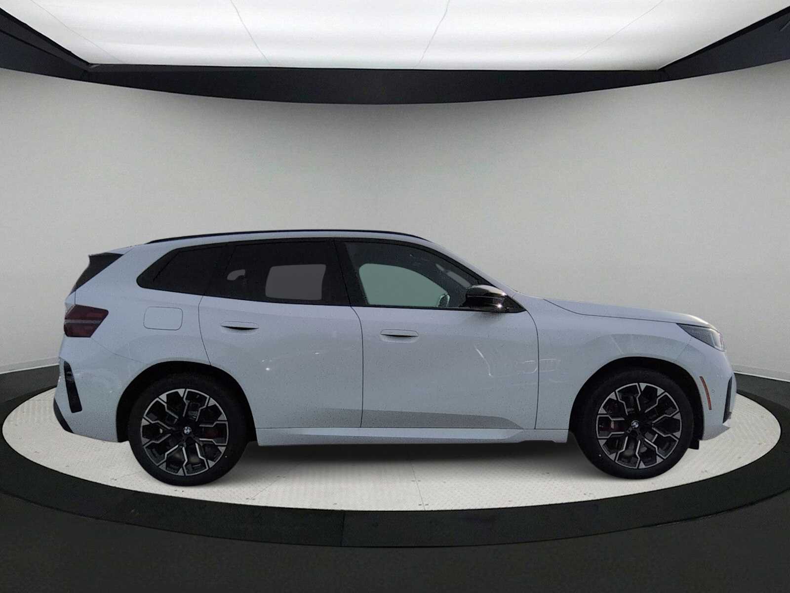 Thumbnail: 2026 BMW X3 - 9