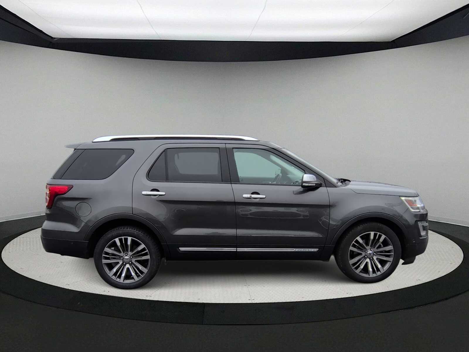 Thumbnail: 2017 Ford Explorer - 9