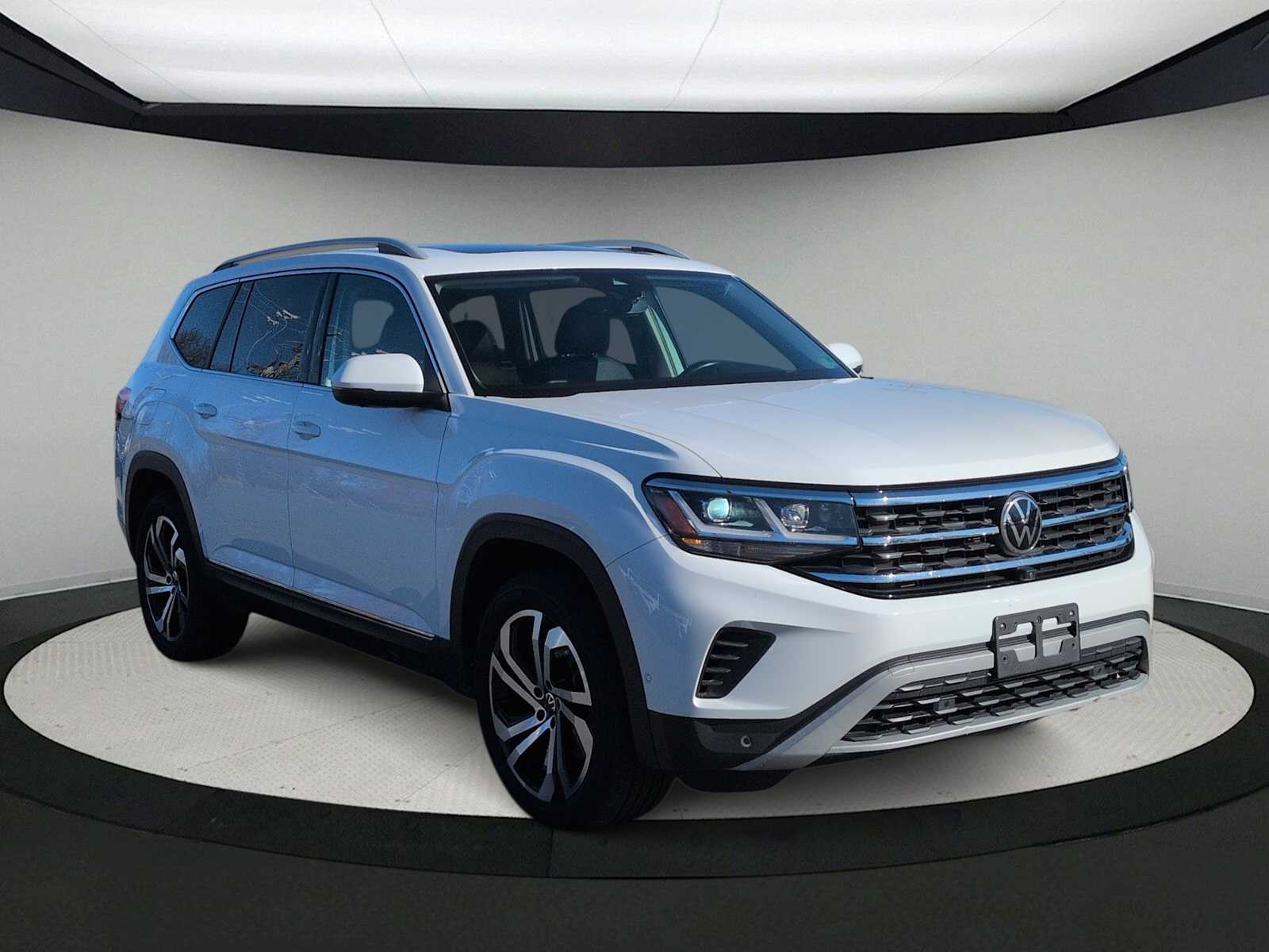 Thumbnail: 2021 Volkswagen Atlas - 2