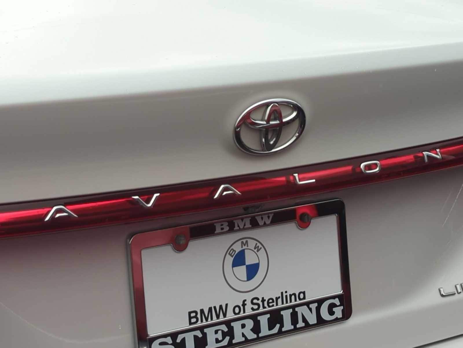 Thumbnail: 2022 Toyota Avalon - 12