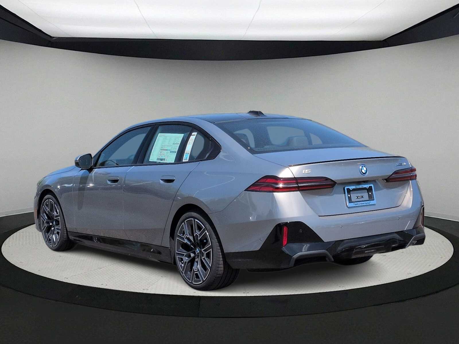 Thumbnail: 2026 BMW i5 - 6