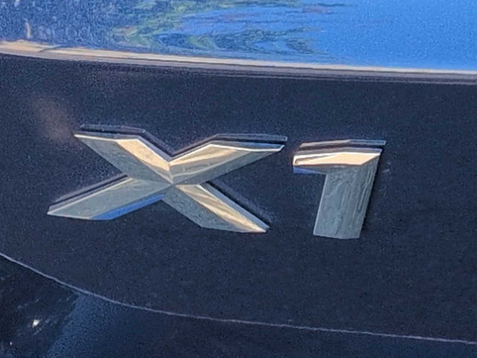Thumbnail: 2025 BMW X1 - 13