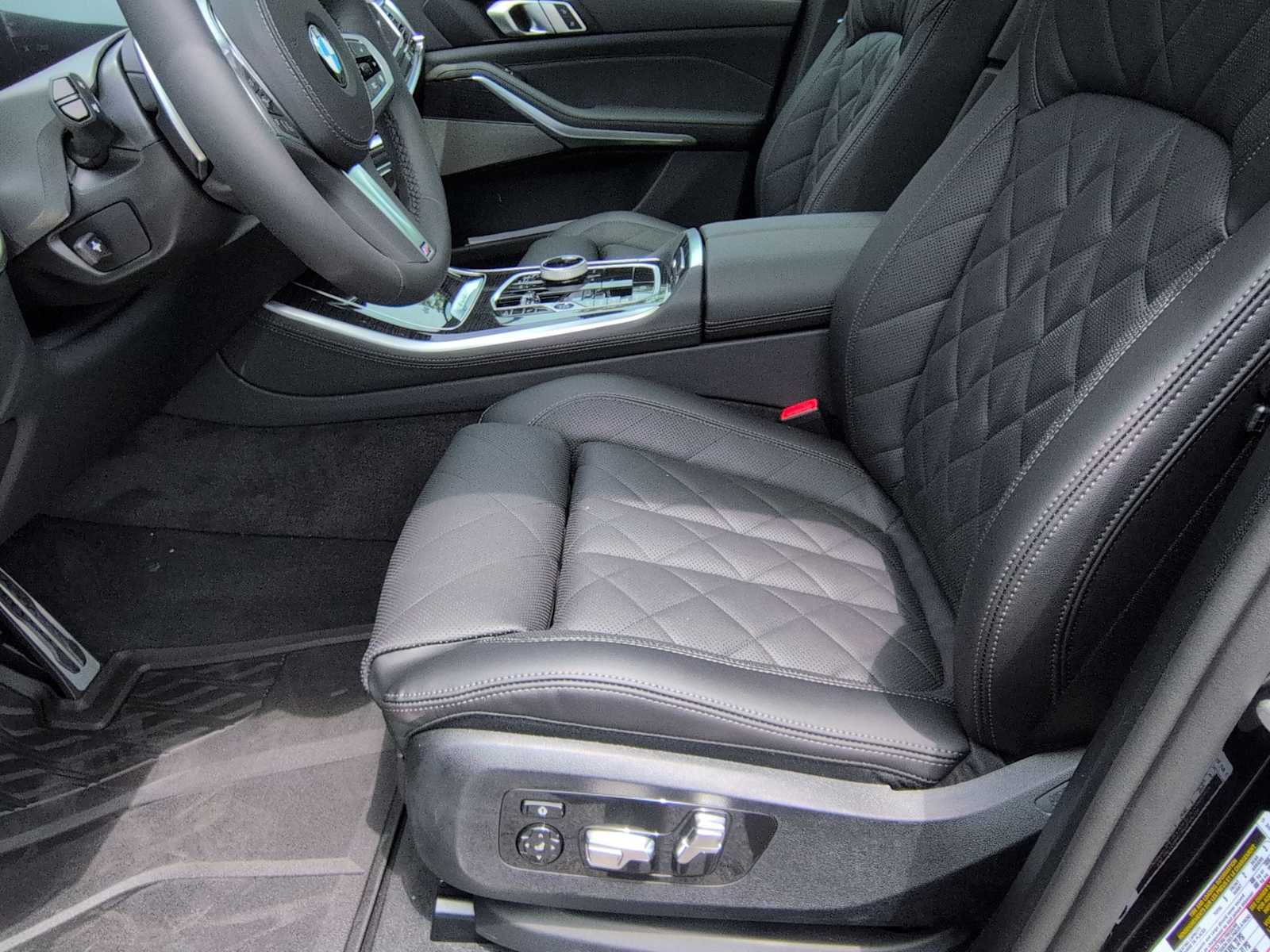 Thumbnail: 2026 BMW X5 - 17