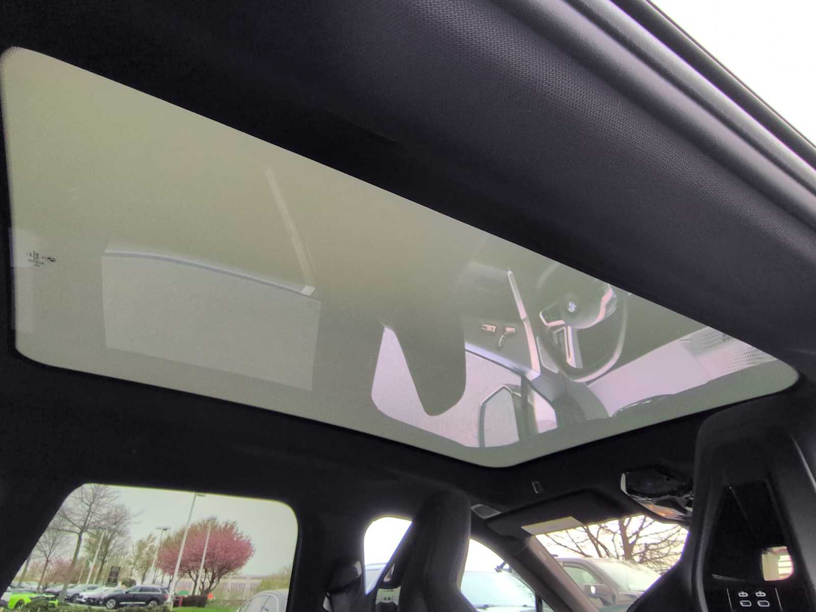 Thumbnail: 2023 BMW iX - 22