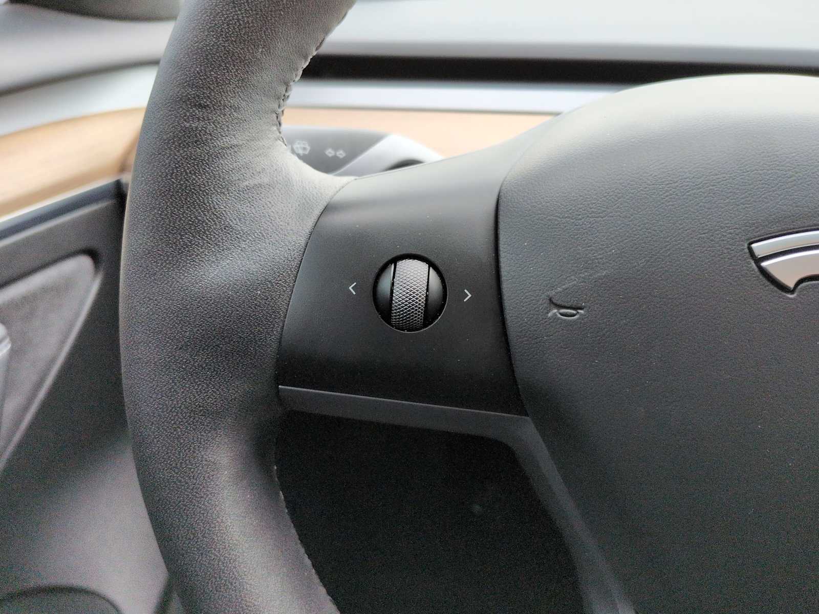 Thumbnail: 2023 Tesla Model 3 - 25