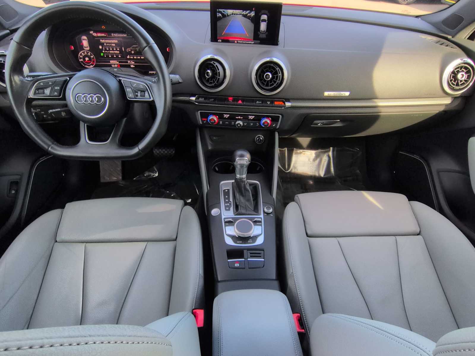 Thumbnail: 2017 Audi A3 e-tron - 16