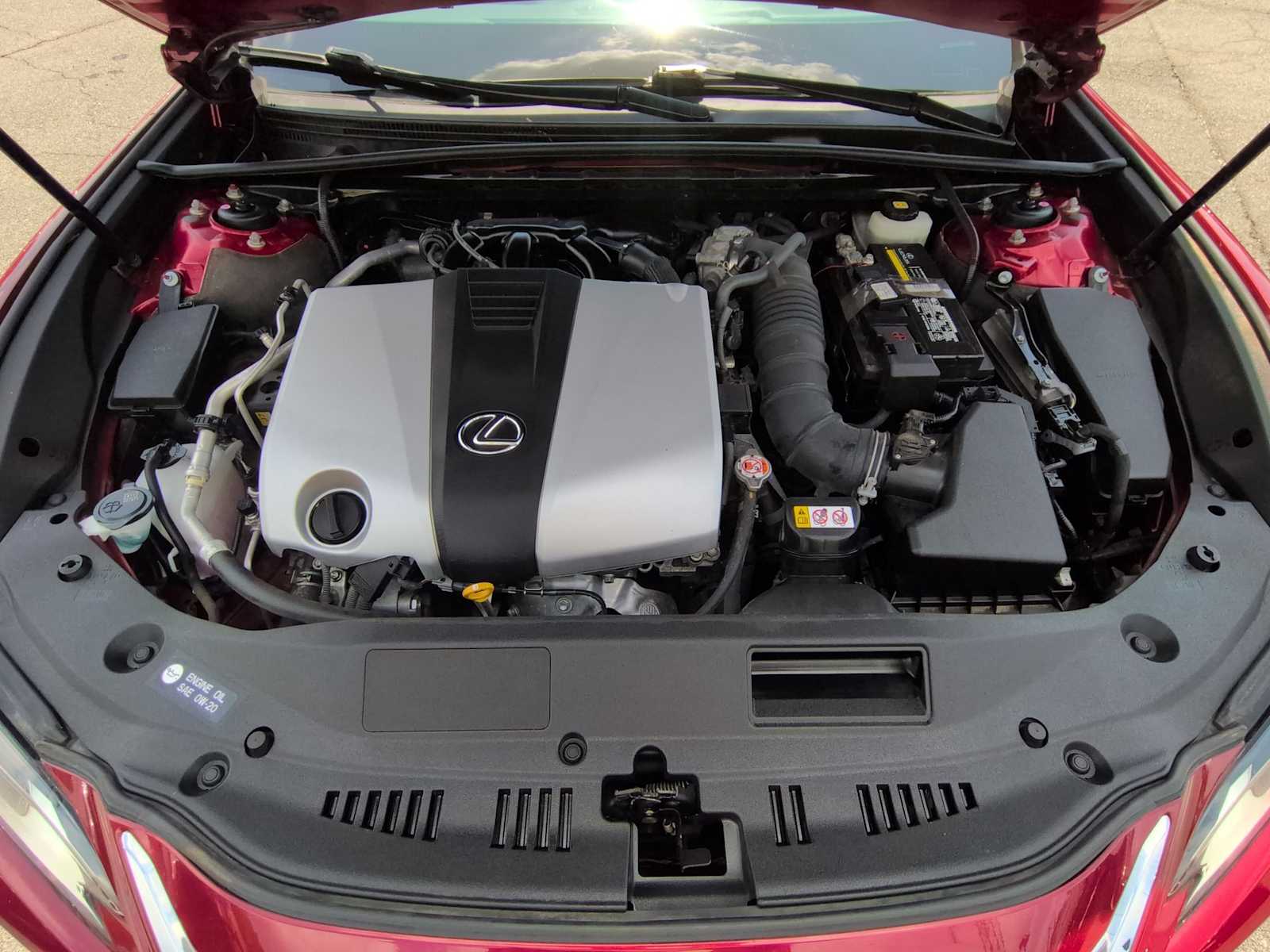 Thumbnail: 2019 Lexus ES - 15