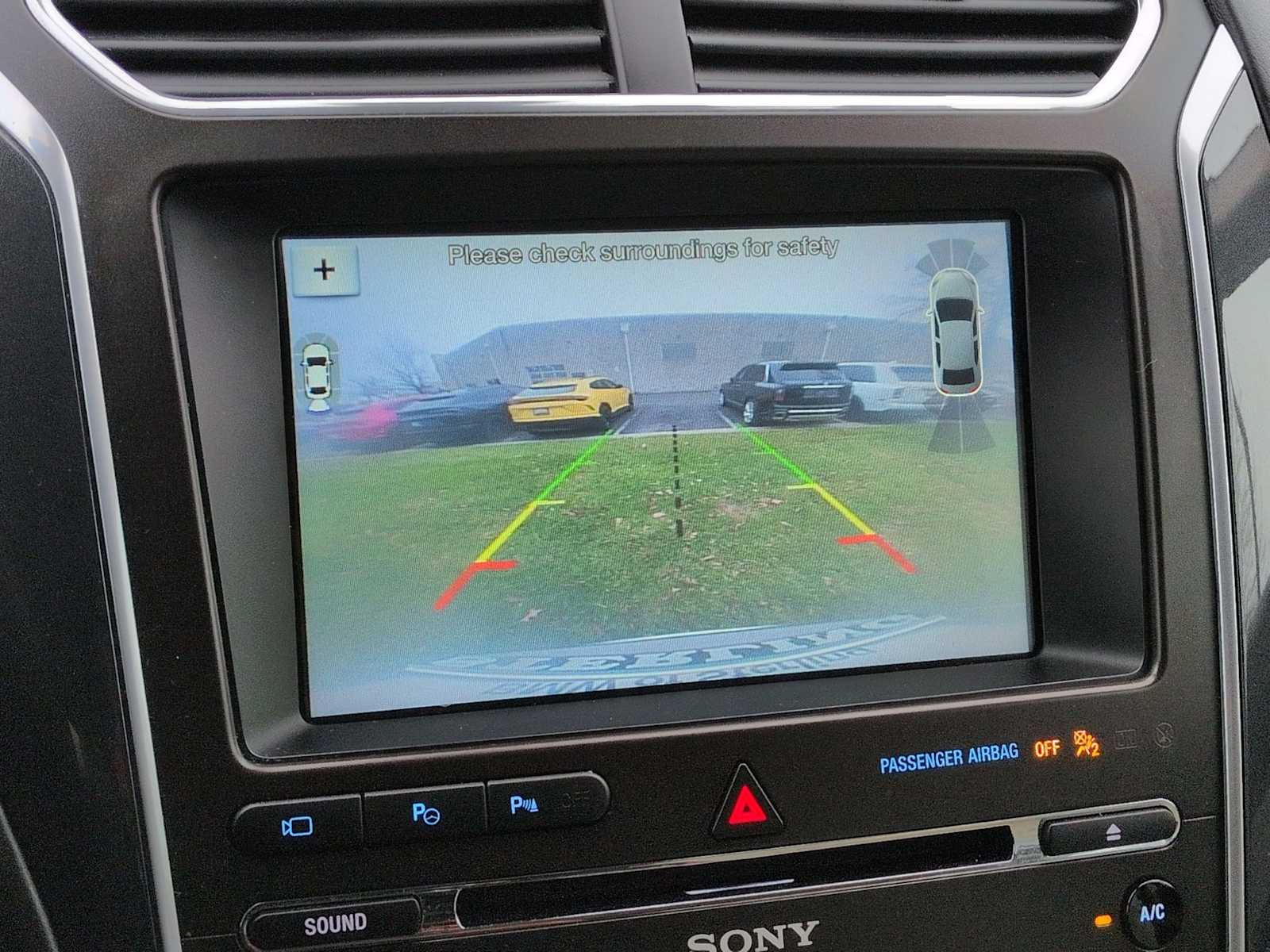 Thumbnail: 2017 Ford Explorer - 31