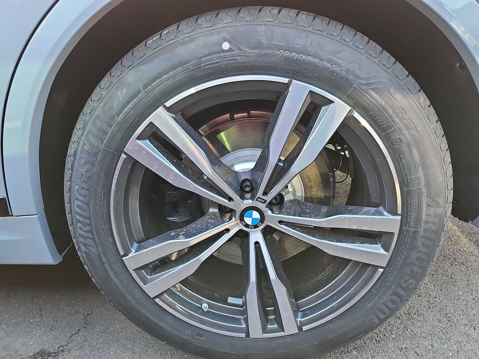 Thumbnail: 2026 BMW X7 - 13