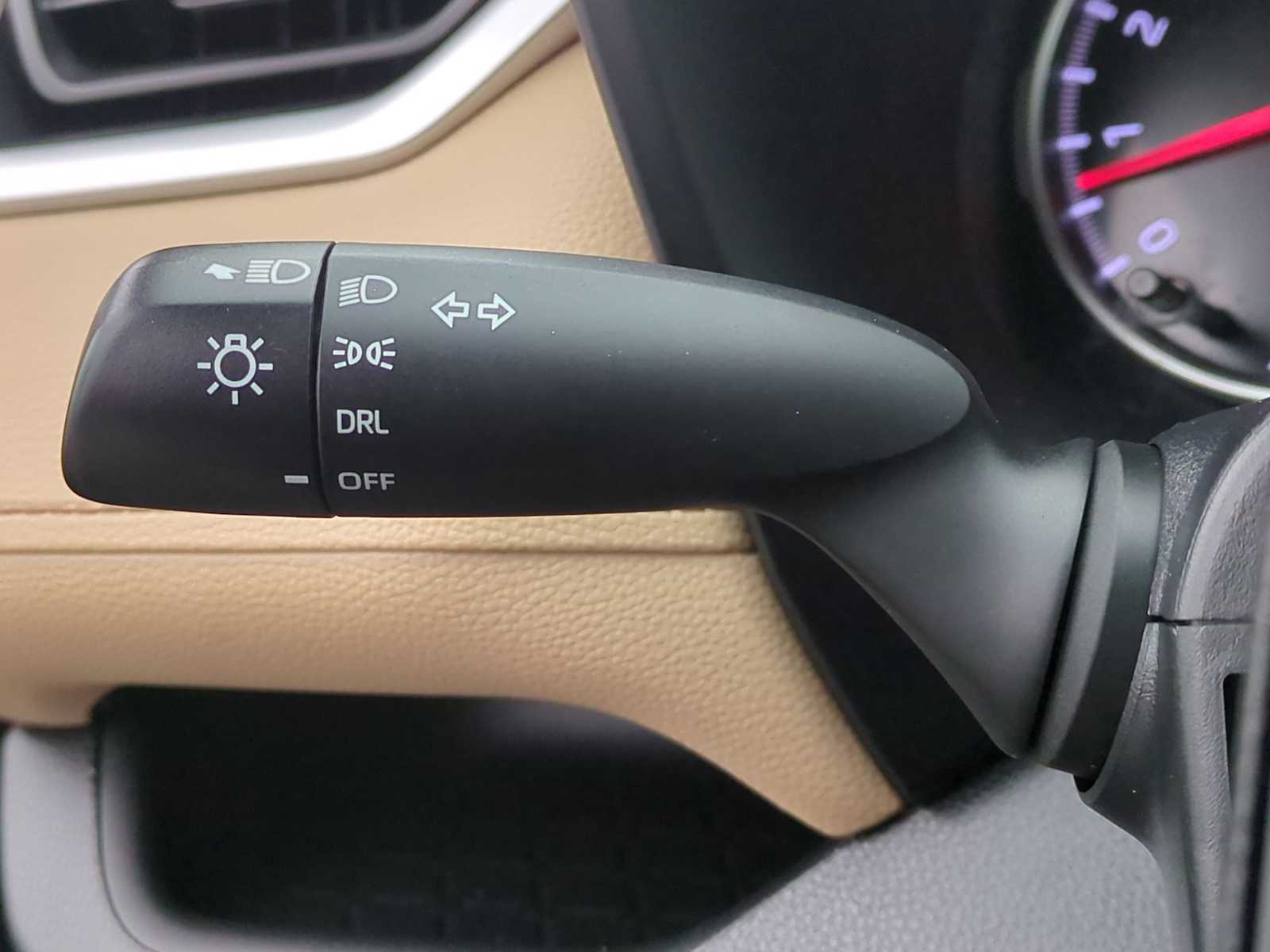 Thumbnail: 2022 Toyota RAV4 - 23