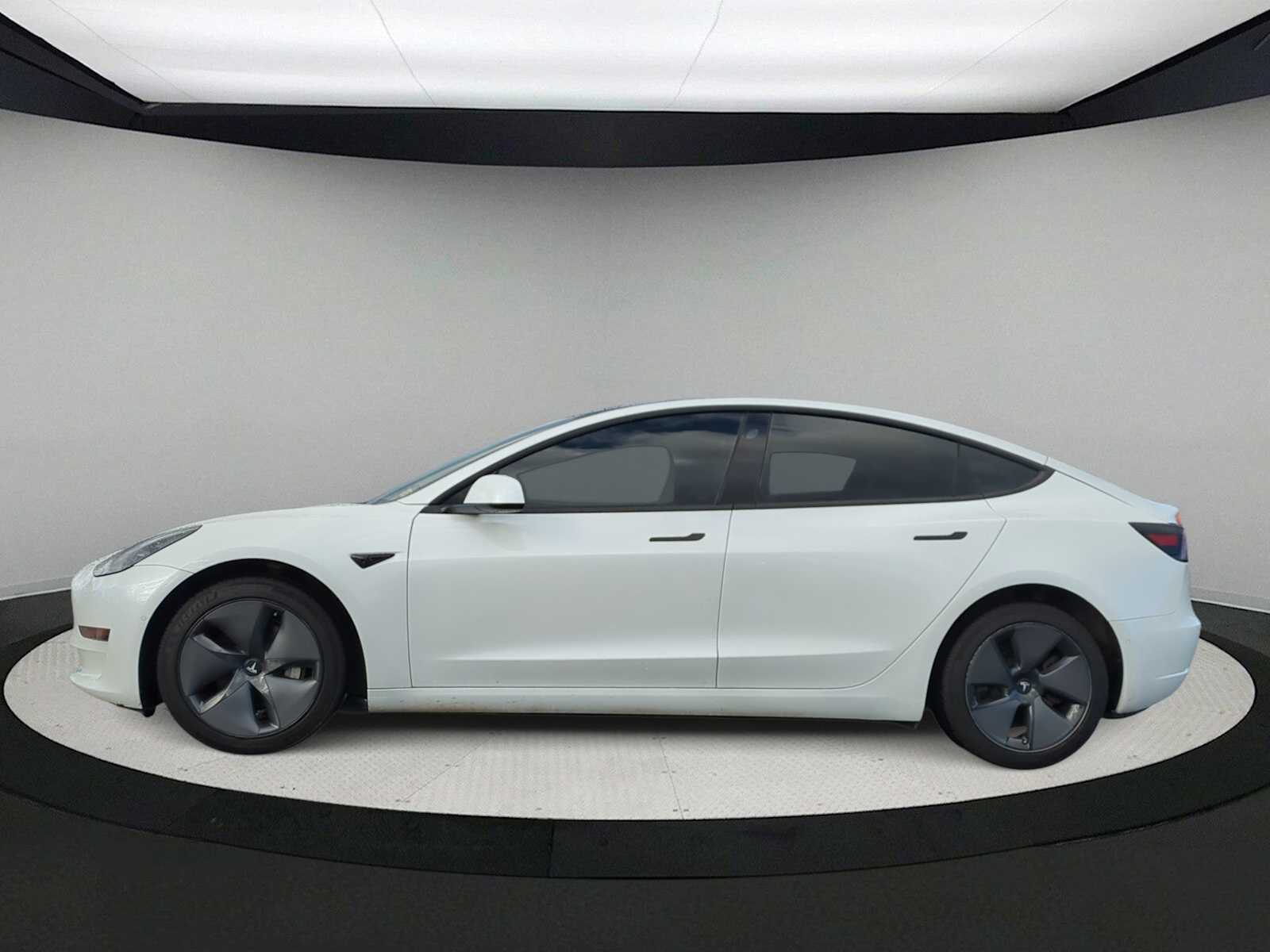 Thumbnail: 2021 Tesla Model 3 - 5