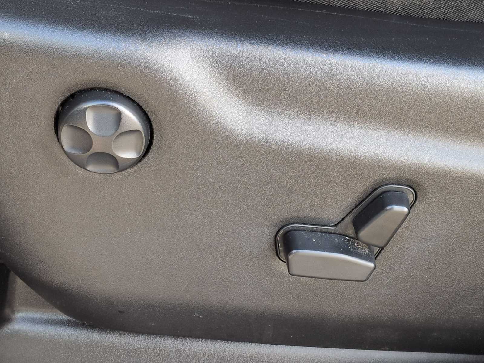 Thumbnail: 2018 Jeep Grand Cherokee - 18