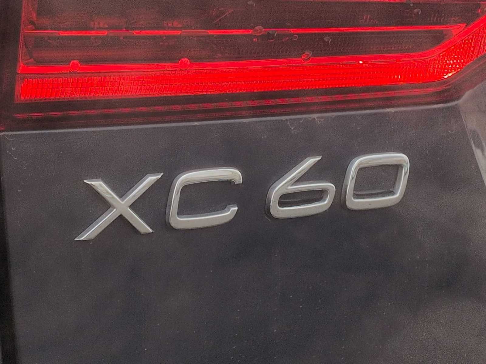 Thumbnail: 2020 Volvo XC60 - 13