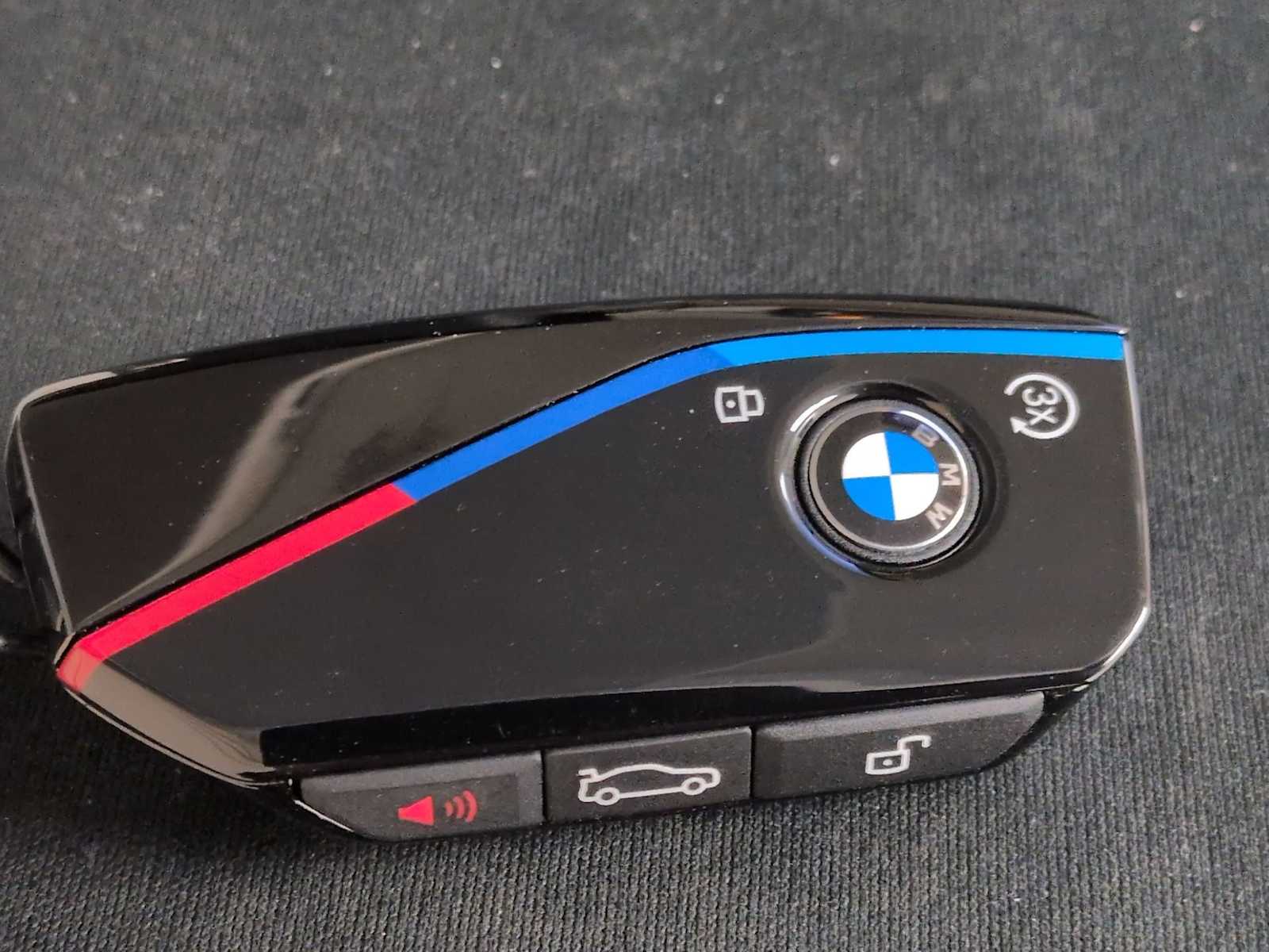 Thumbnail: 2025 BMW i5 - 38