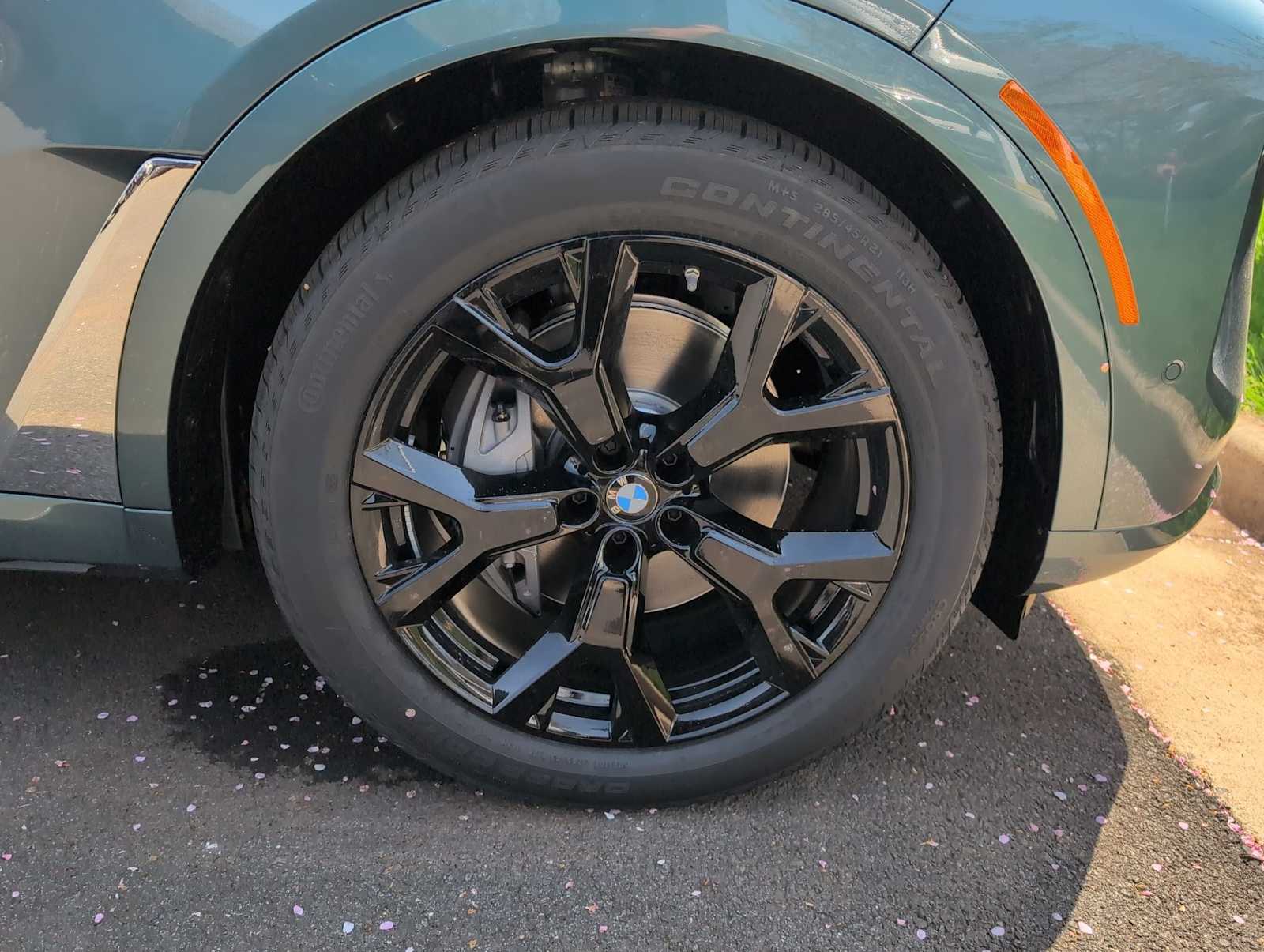 Thumbnail: 2026 BMW X7 - 14