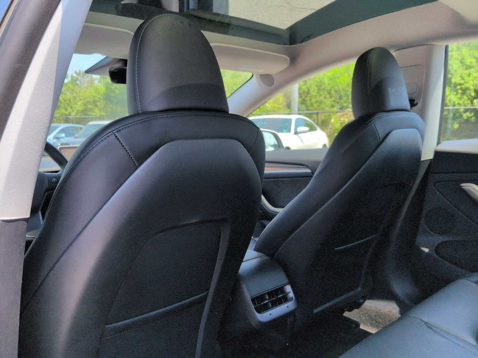 Thumbnail: 2023 Tesla Model 3 - 18