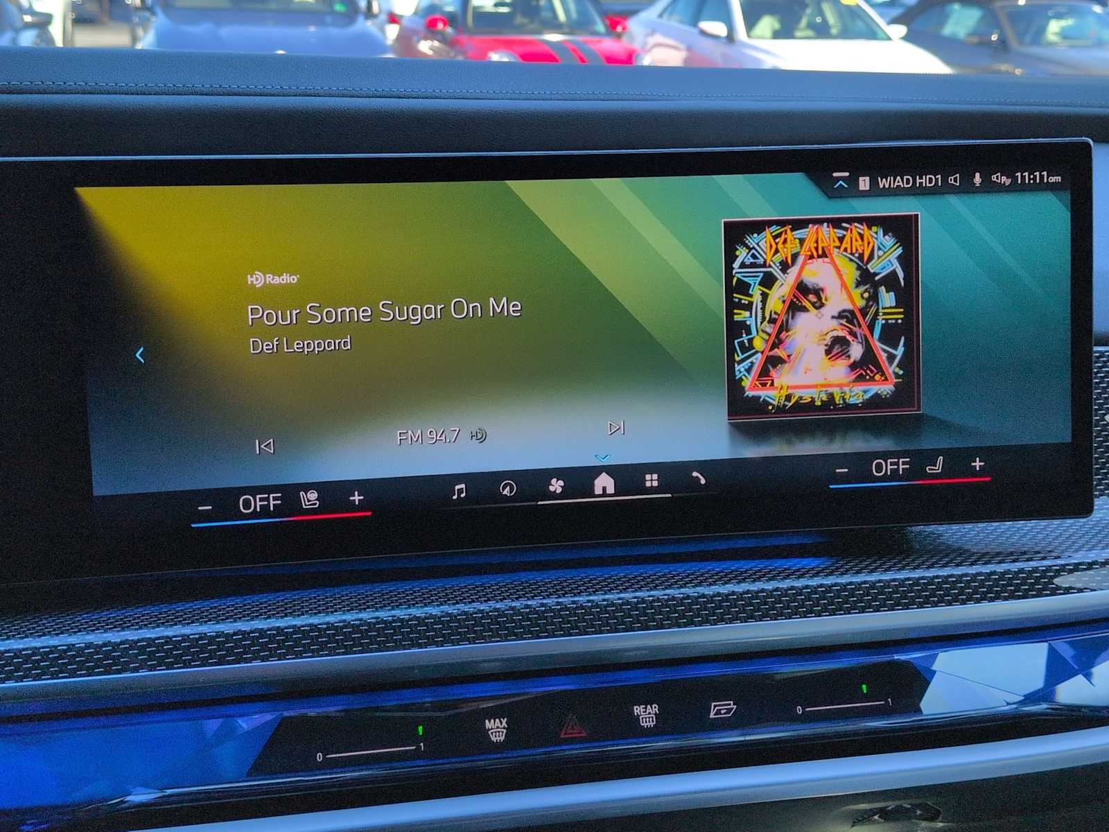 Thumbnail: 2023 BMW i7 - 32