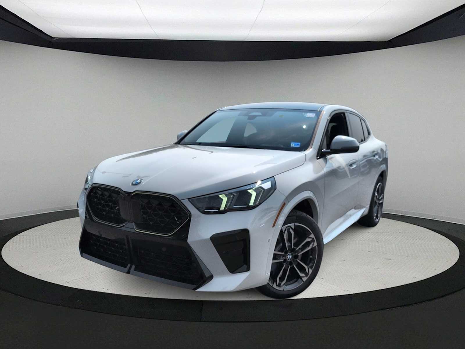 2026 BMW X2 28i
