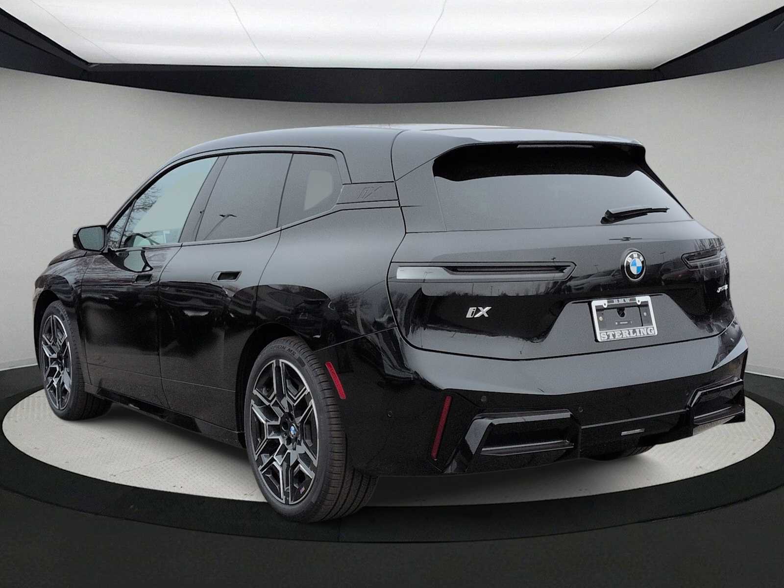 Thumbnail: 2026 BMW iX - 6