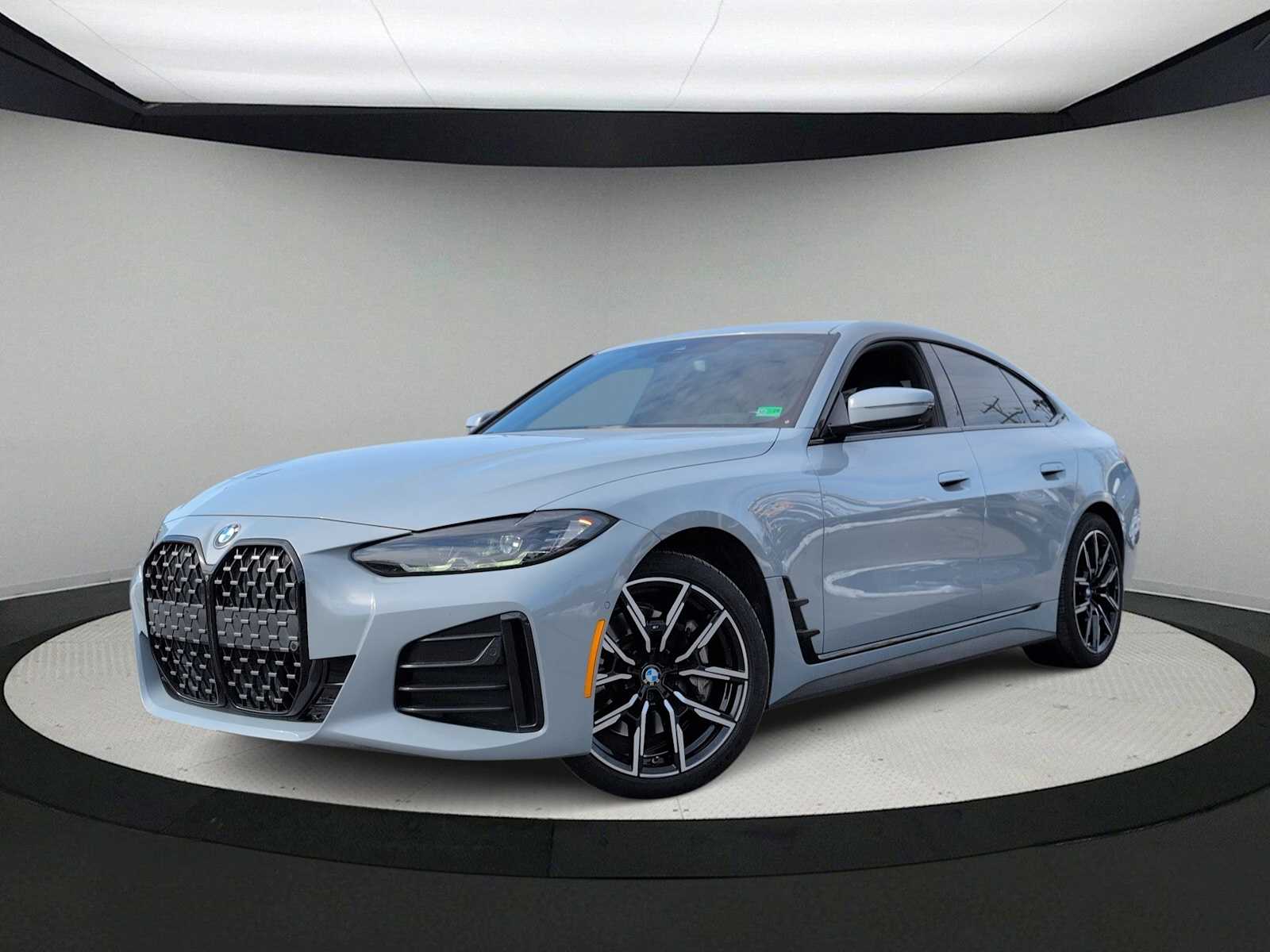 Thumbnail: 2022 BMW 4 Series - 1